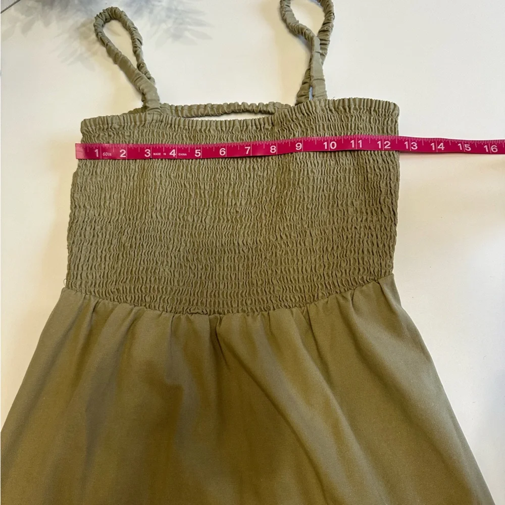 Forever 21 light green dress. Size small. - Picture 6 of 9